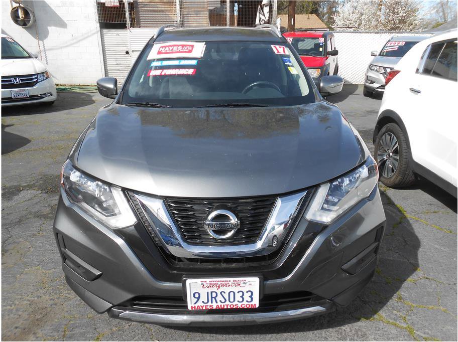 Used 2017 Nissan Rogue SV AWD/4WD image 2