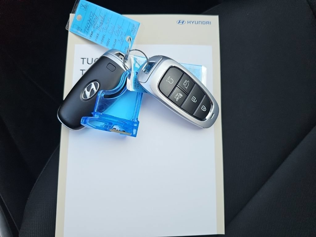 Used 2024 Hyundai Tucson Blue AWD/4WD image 5
