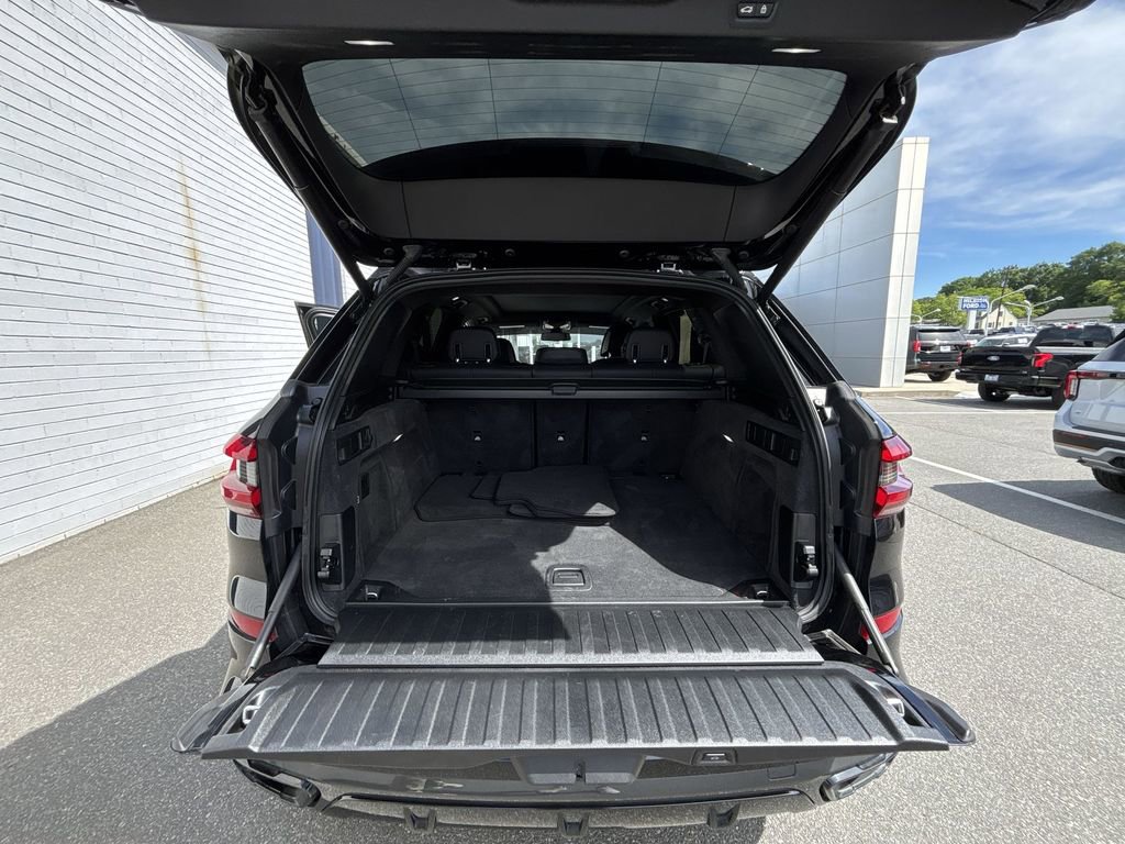 Used 2021 BMW X5 xDrive40i w/ M Sport Package AWD/4WD image 21