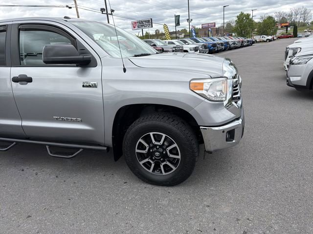 Used 2017 Toyota Tundra SR5 w/ TRD Off Road Package AWD/4WD image 4