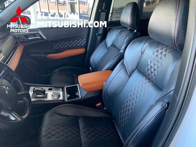 Used 2024 Mitsubishi Outlander SEL image 13