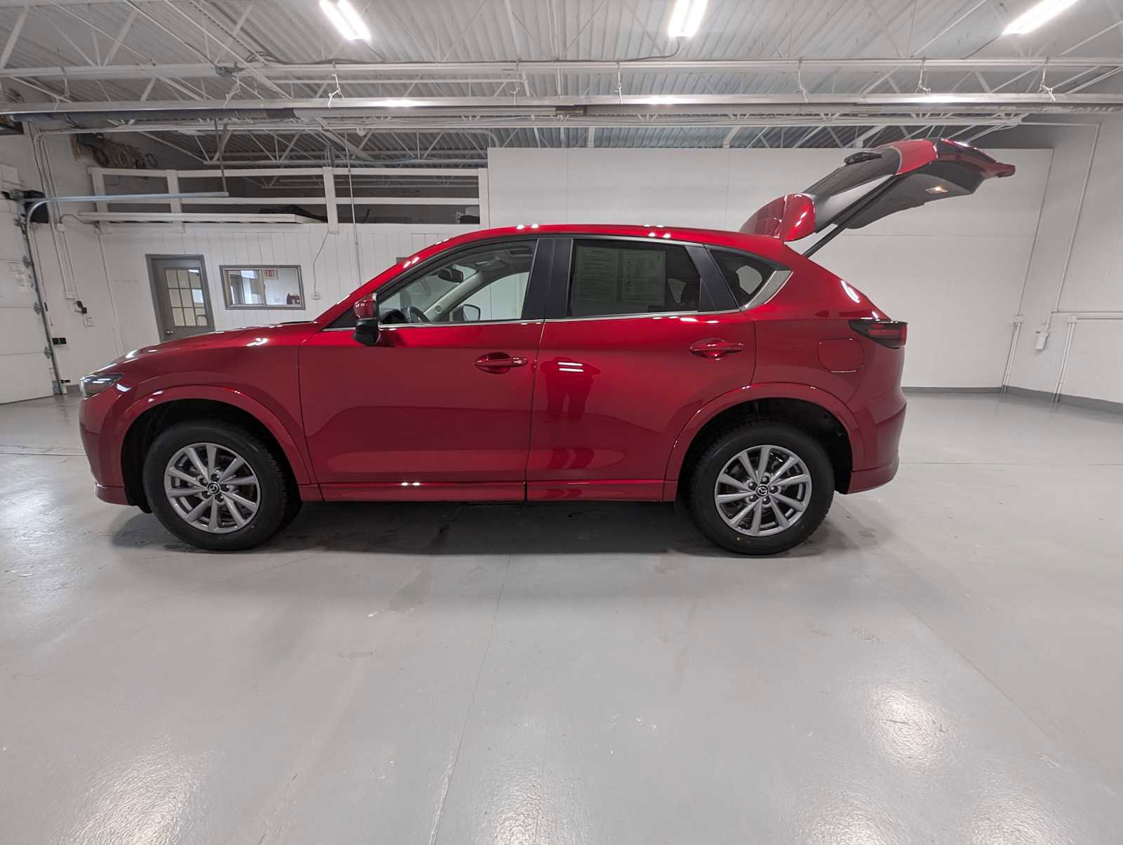 Certified 2024 MAZDA CX-5 AWD 2.5 S w/ Preferred Package image 12