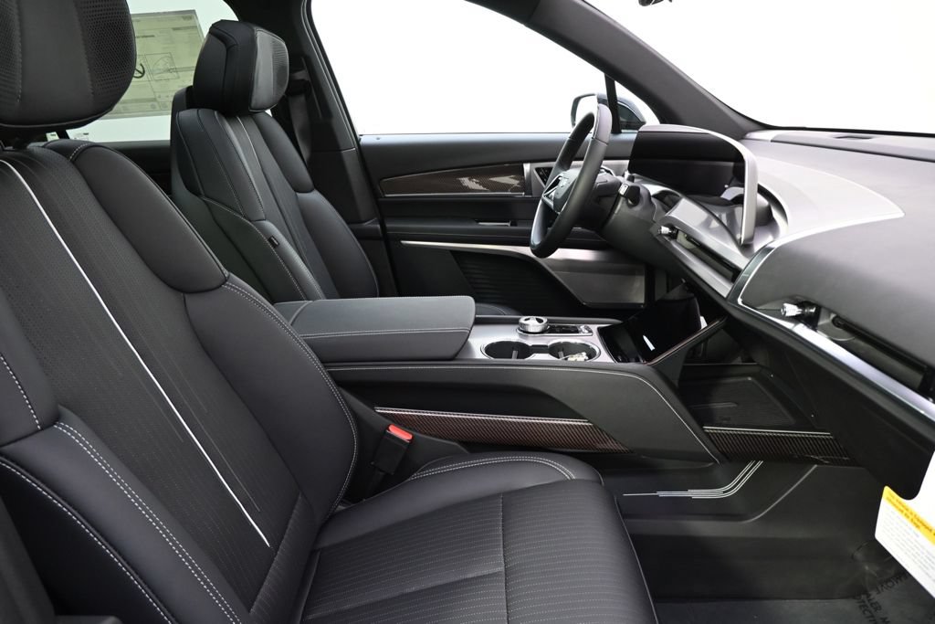 New 2027 Cadillac Vistiq Luxury w/ LPO, Floor Liner Package AWD/4WD image 16
