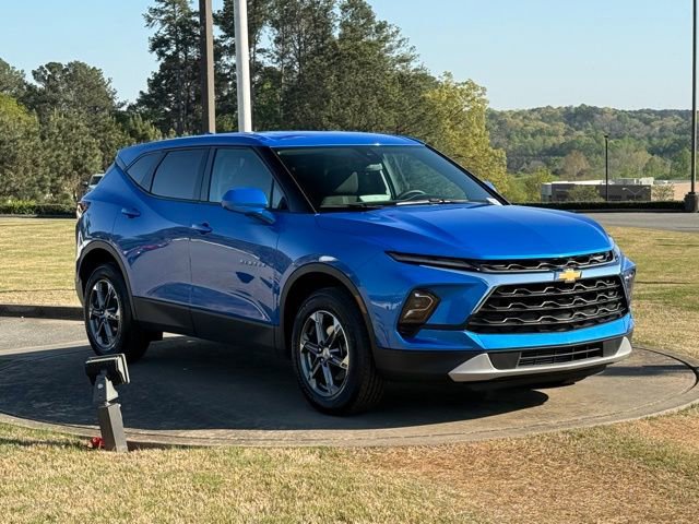 Used 2025 Chevrolet Blazer LT image 9