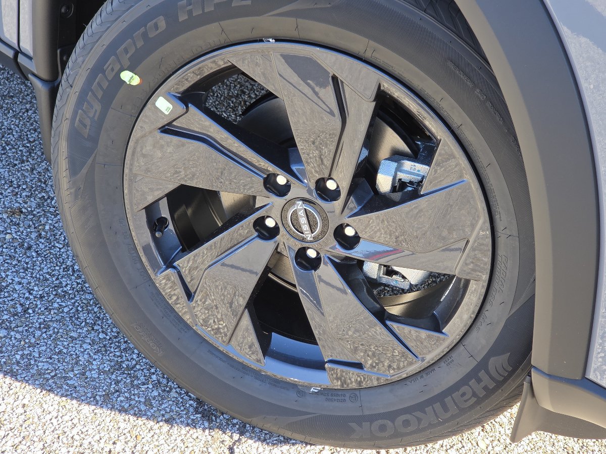 New 2027 Nissan Rogue SV w/ Cold Weather Package AWD/4WD image 14
