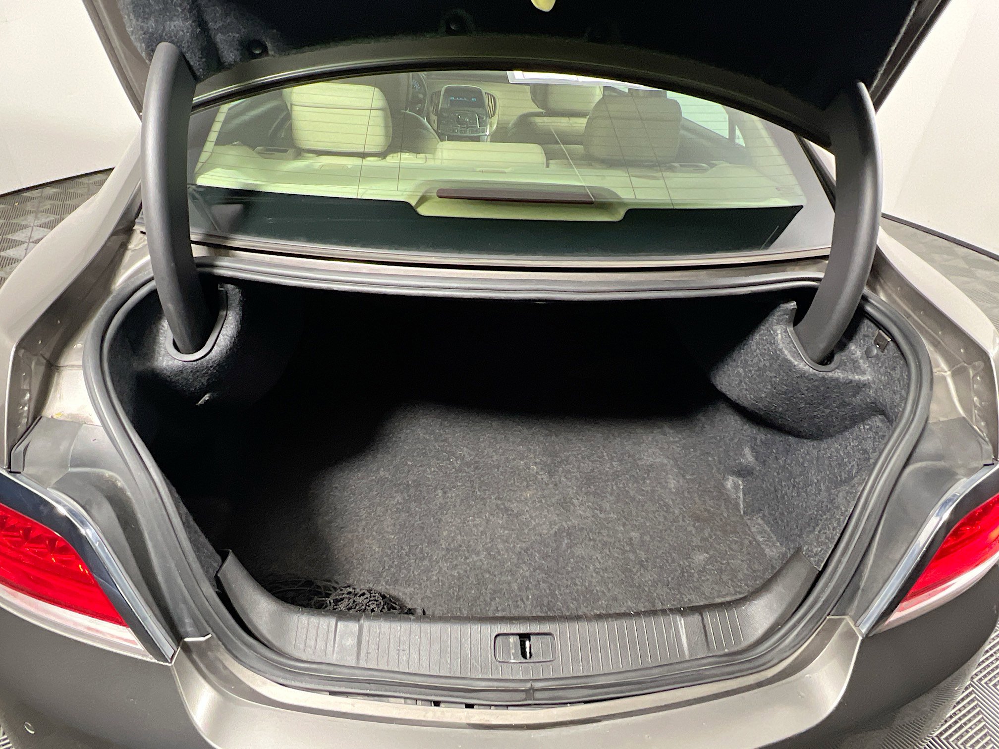 Used 2011 Buick LaCrosse CXL image 32