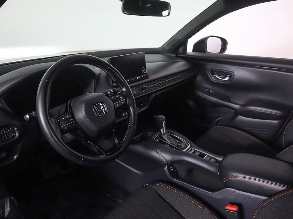 Used 2025 Honda HR-V Sport image 25