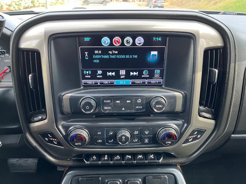 Used 2017 Chevrolet Silverado 1500 High Country image 18