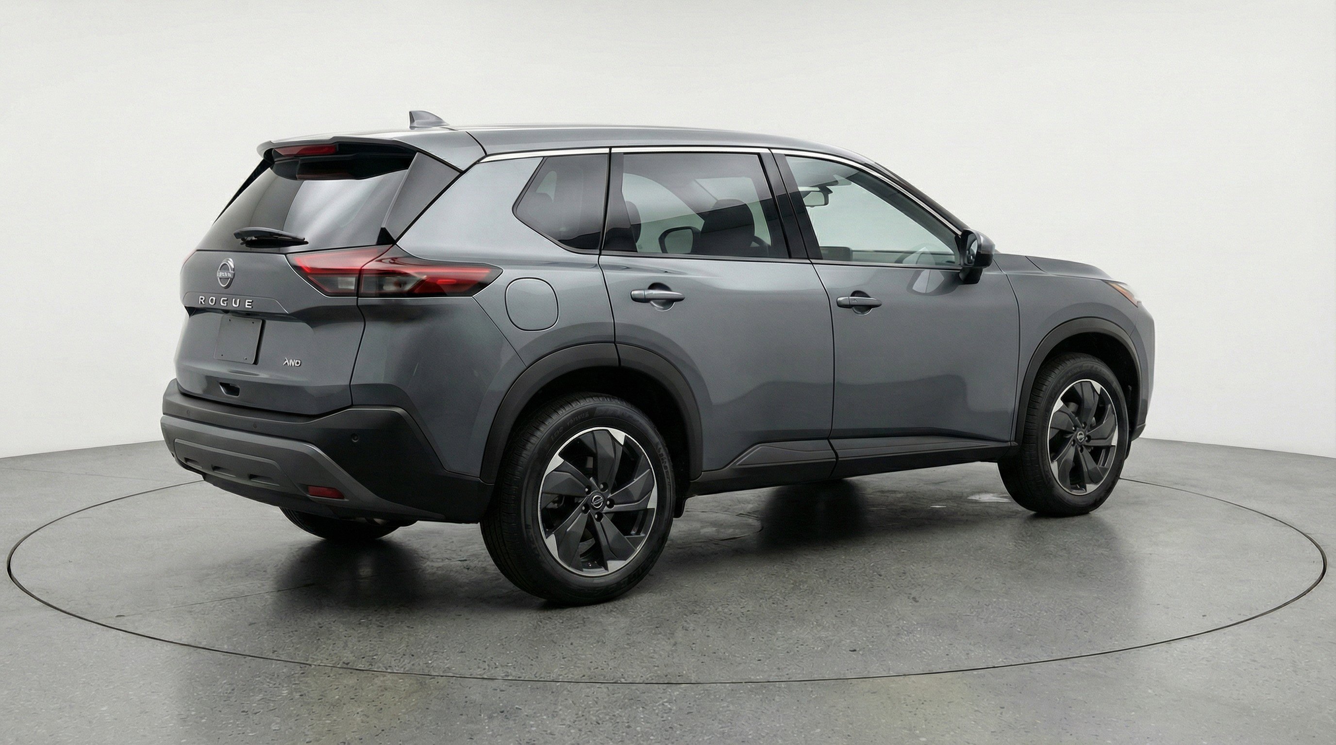 Used 2025 Nissan Rogue SV AWD/4WD image 9