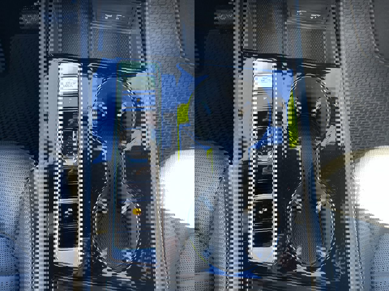 Used 2024 Volkswagen Atlas Cross Sport SEL image 27