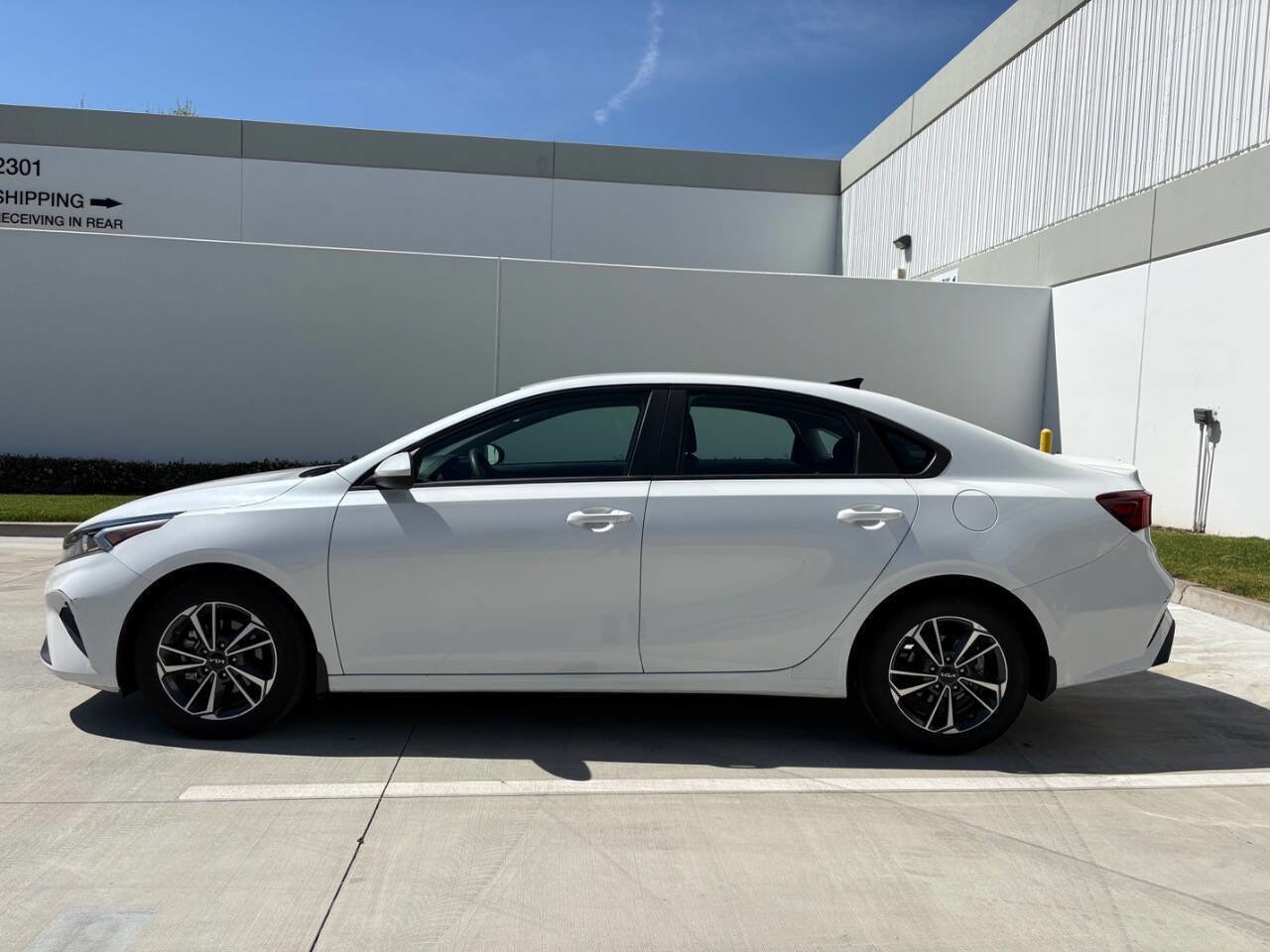 Used 2023 Kia Forte LXS image 8