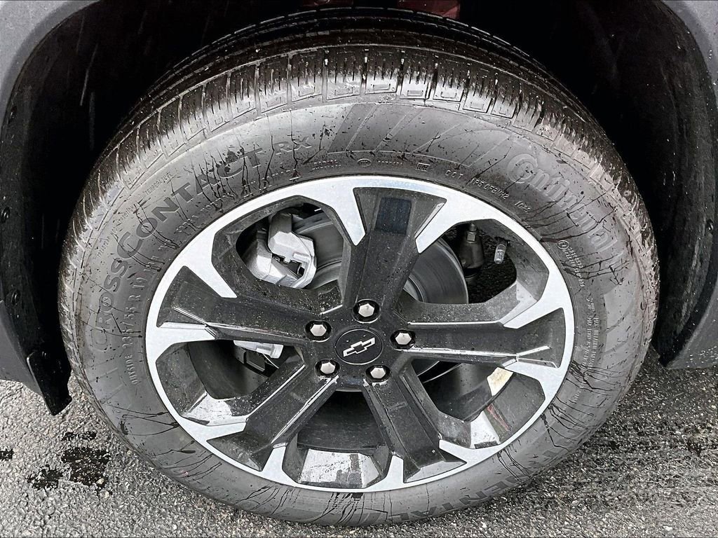 New 2026 Chevrolet Equinox LT w/ Convenience Package II AWD/4WD image 8