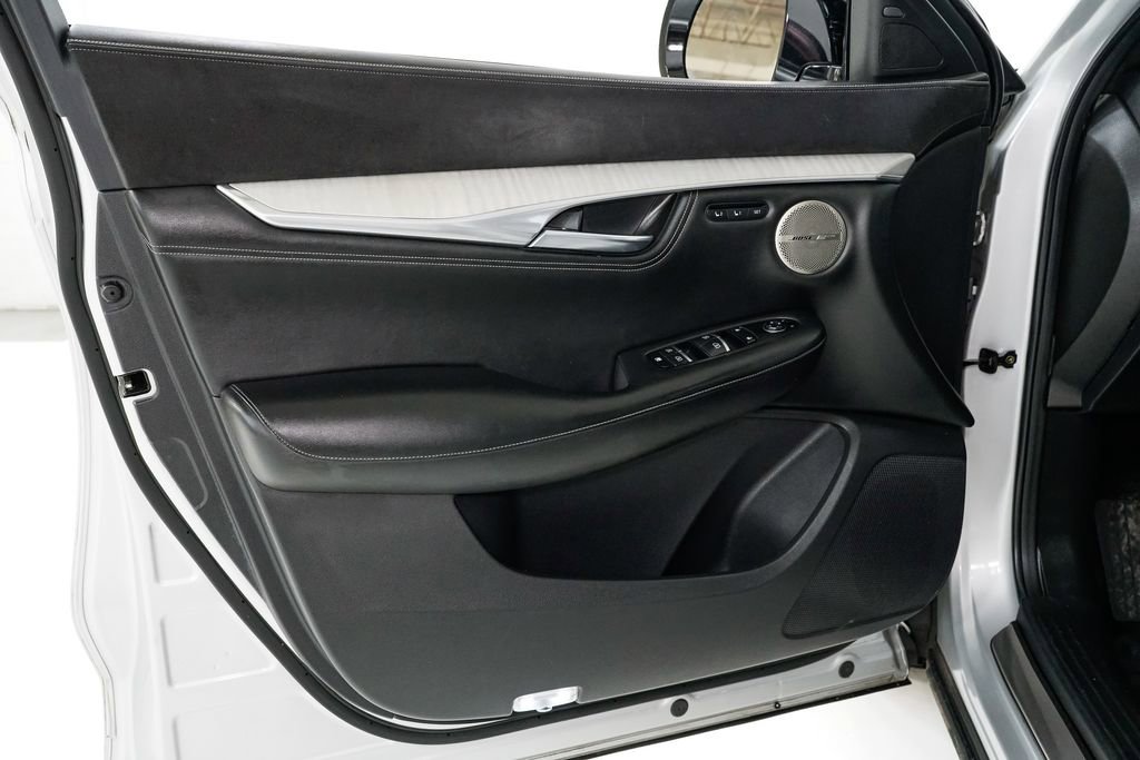 Used 2019 INFINITI QX50 Essential w/ Sensory Package image 9