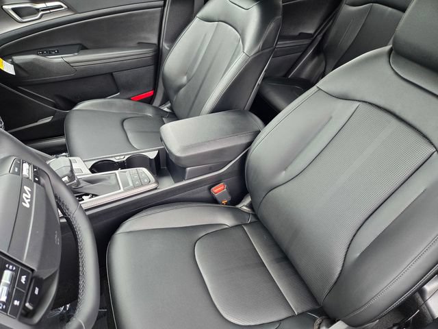 New 2026 Kia Sportage EX FWD image 17