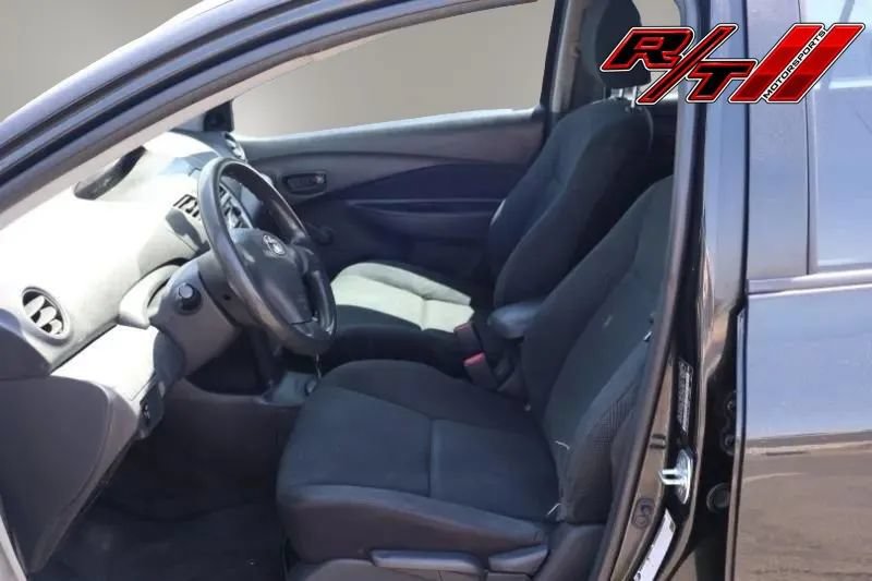 Used 2009 Toyota Yaris Sedan w/ Convenience Pkg FWD image 9