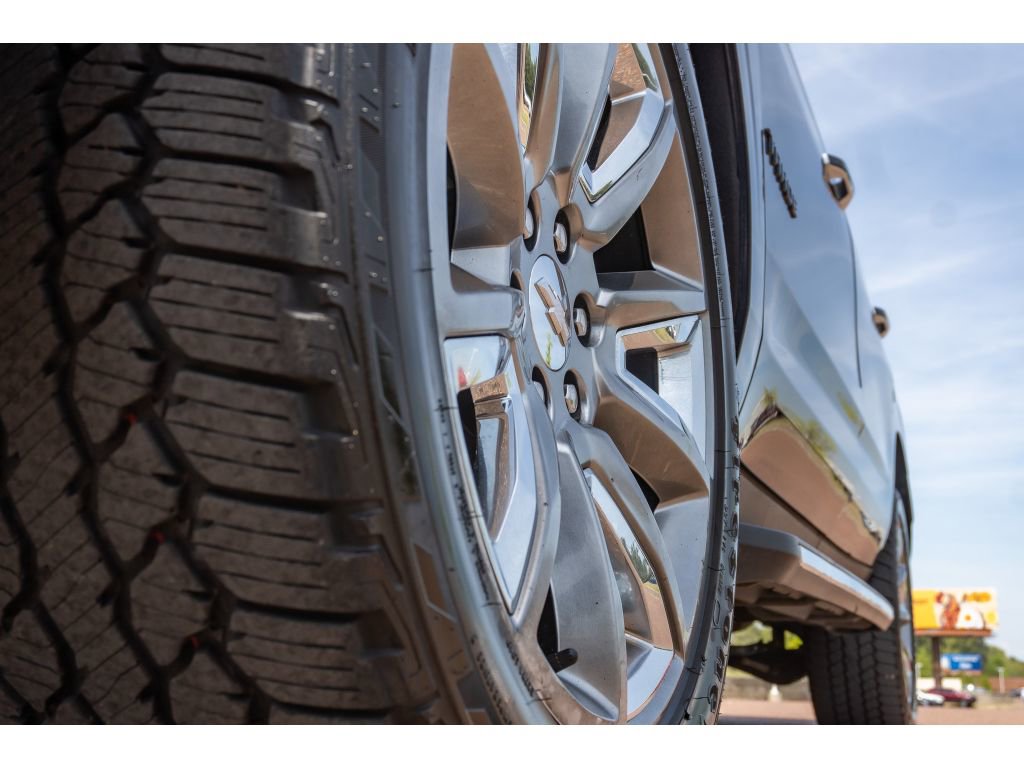 Used 2022 Chevrolet Tahoe Premier w/ Max Trailering Package RWD image 9