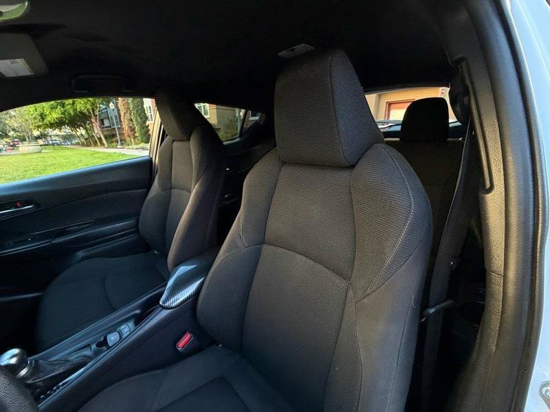 Used 2019 Toyota C-HR LE FWD image 27