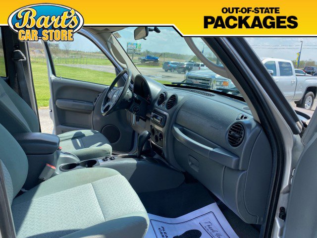 Used 2005 Jeep Liberty Renegade AWD/4WD image 14