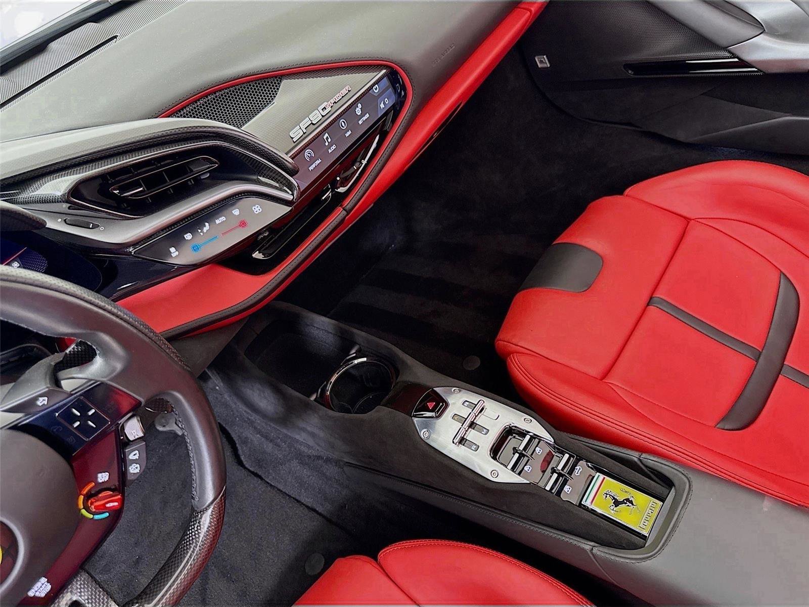 Used 2022 Ferrari SF90 Spider image 27