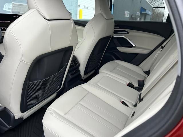 New 2025 Audi Q5 Premium Plus image 12
