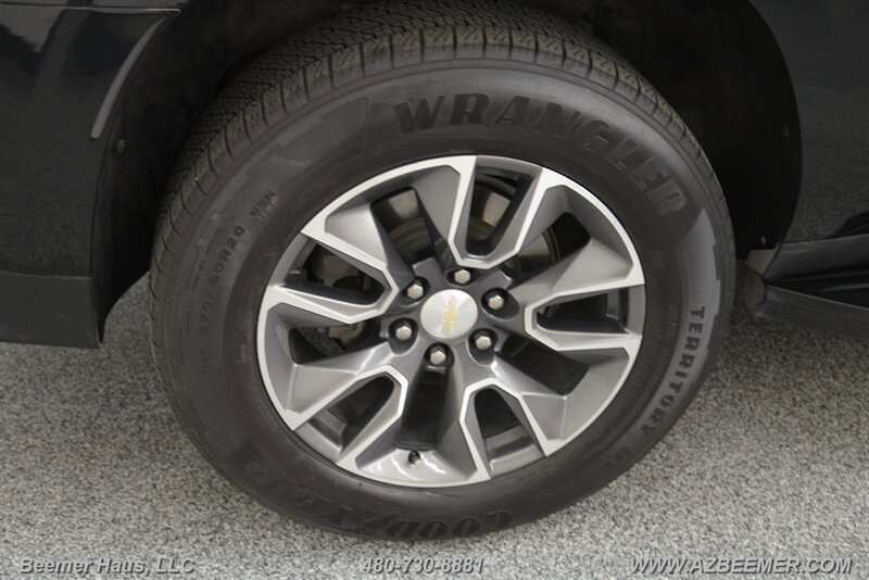 Used 2021 Chevrolet Suburban LT RWD image 48