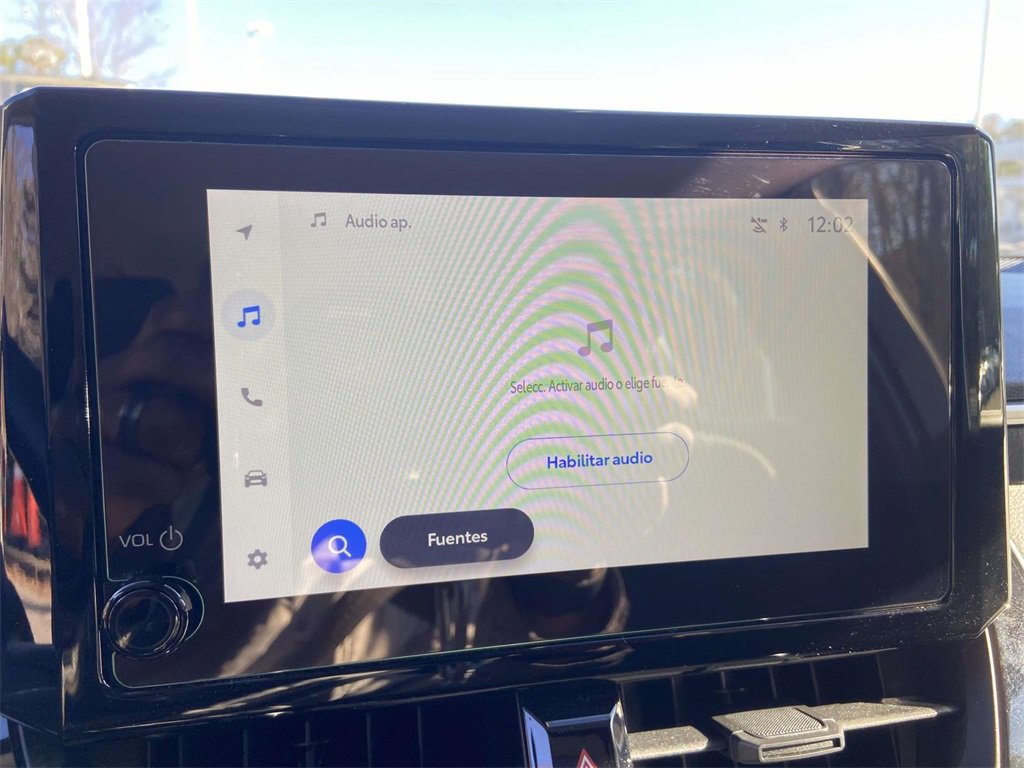 Used 2025 Toyota Corolla LE image 21