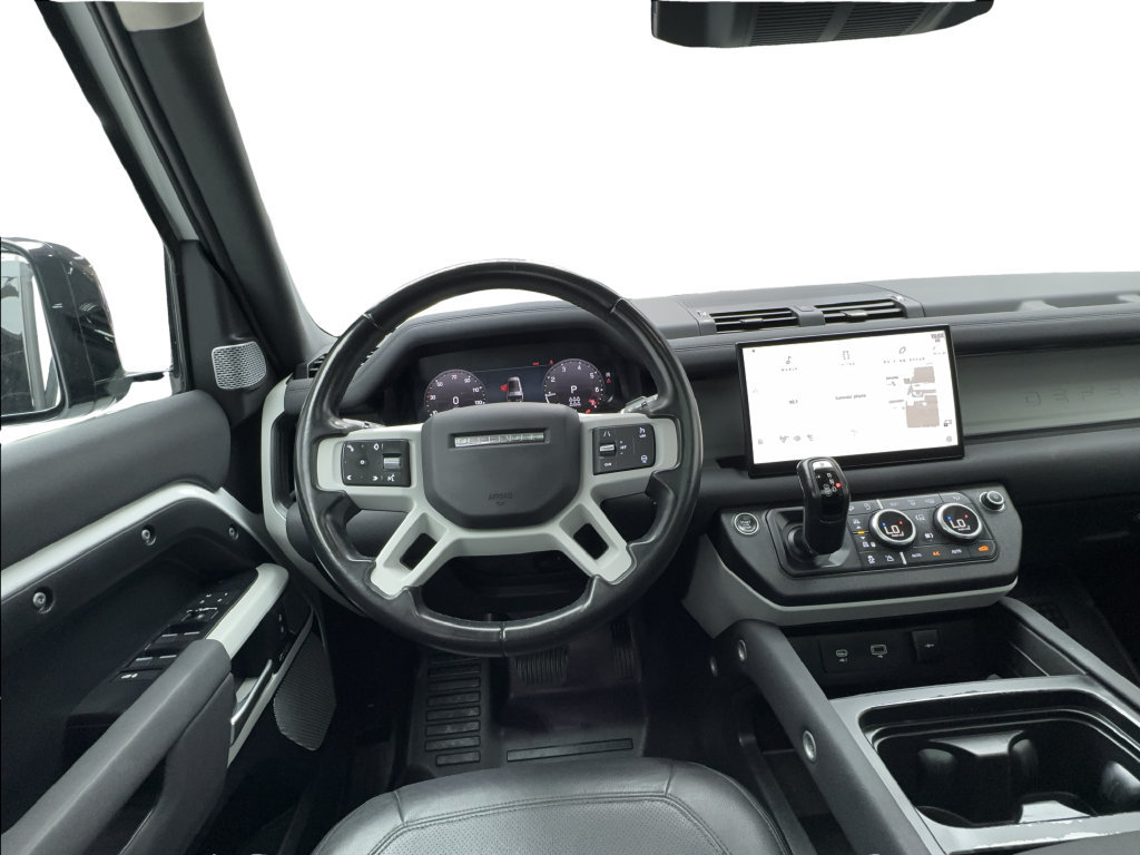 Used 2023 Land Rover Defender 130 SE AWD/4WD image 40