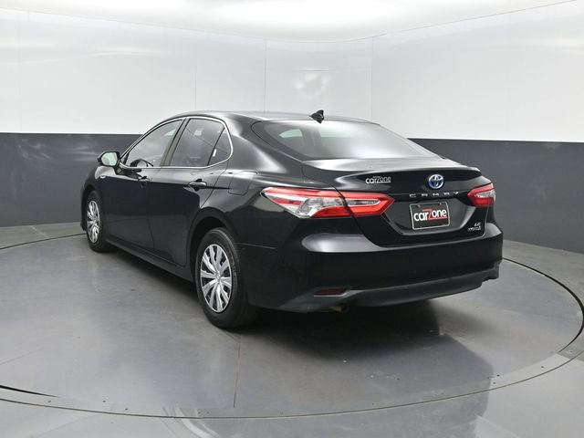 Used 2019 Toyota Camry LE FWD image 3