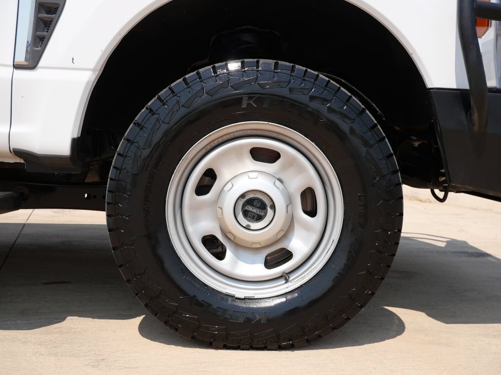 Used 2024 Ford F350 XL w/ FX4 Off-Road Package AWD/4WD image 7