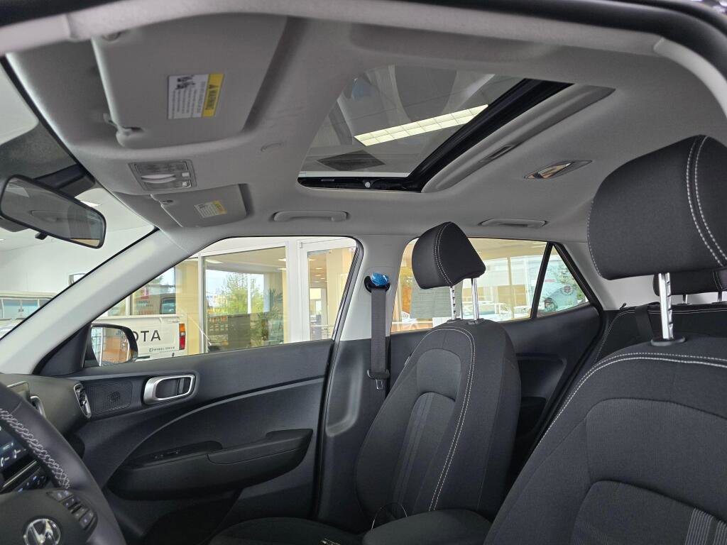 New 2026 Hyundai Venue SEL FWD image 19