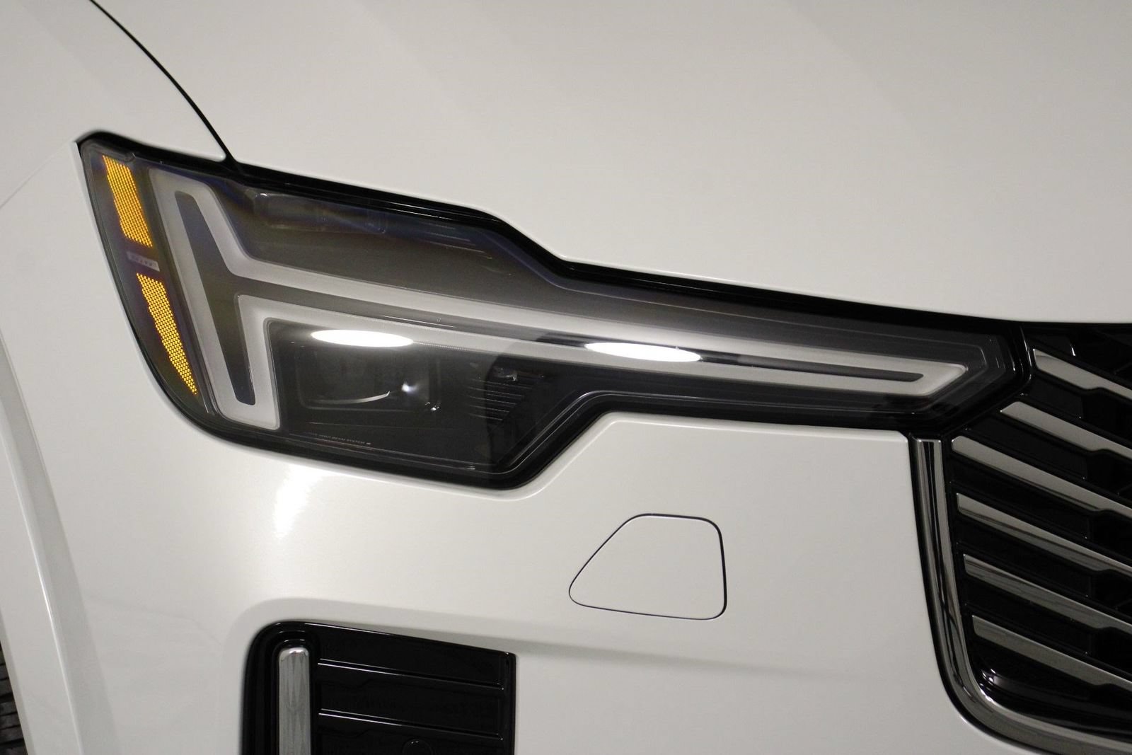 Certified 2026 Volvo XC90 B6 Plus w/ Protection Package Premier AWD/4WD image 26