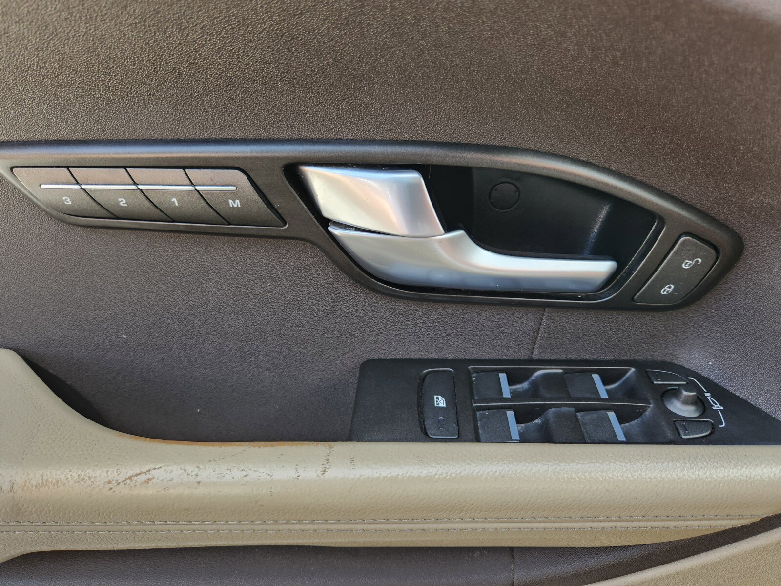 Used 2015 Land Rover Range Rover Evoque Pure Plus image 14