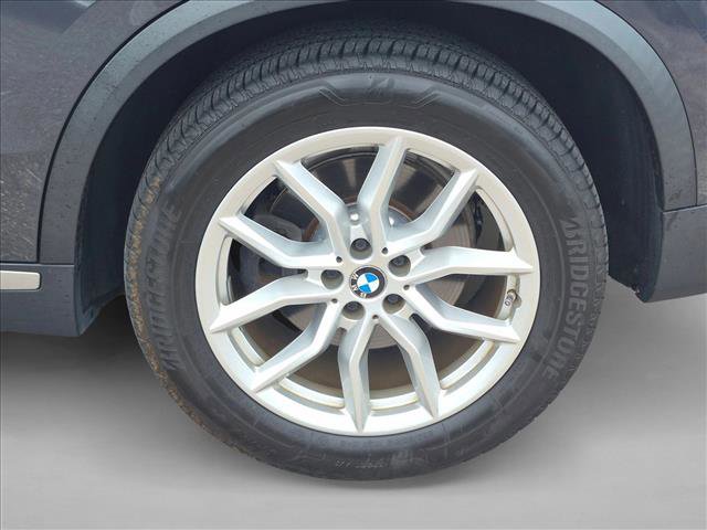 Used 2019 BMW X5 xDrive40i w/ Convenience Package AWD/4WD image 13