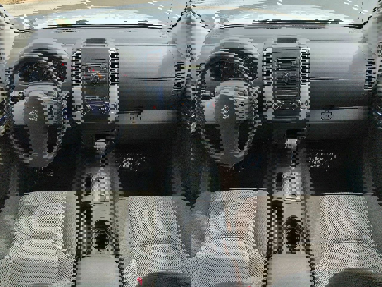 Used 2012 Suzuki Equator Sport image 15