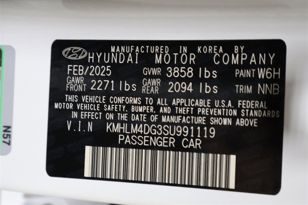 Used 2025 Hyundai Elantra Sport image 30