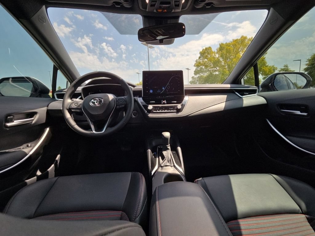 Used 2025 Toyota Corolla XSE FWD image 18