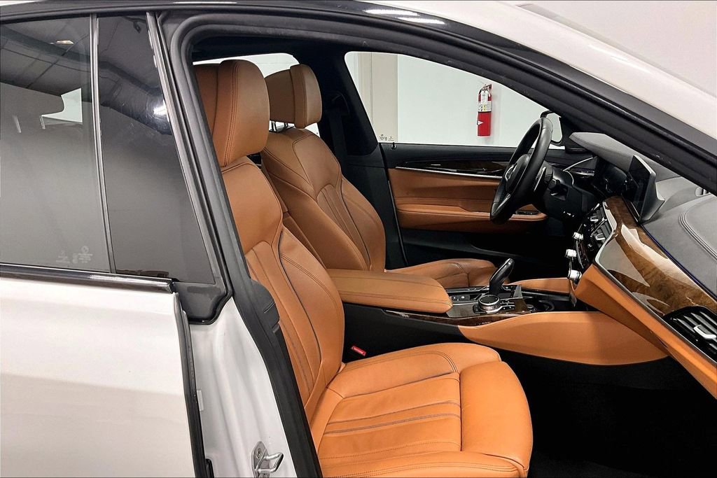 Used 2019 BMW 640i Gran Turismo xDrive w/ M Sport Package image 6