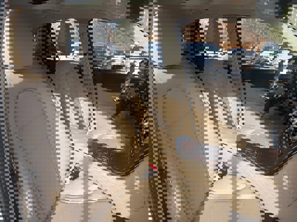 Used 2022 Mercedes-Benz GLC 300 4MATIC image 31