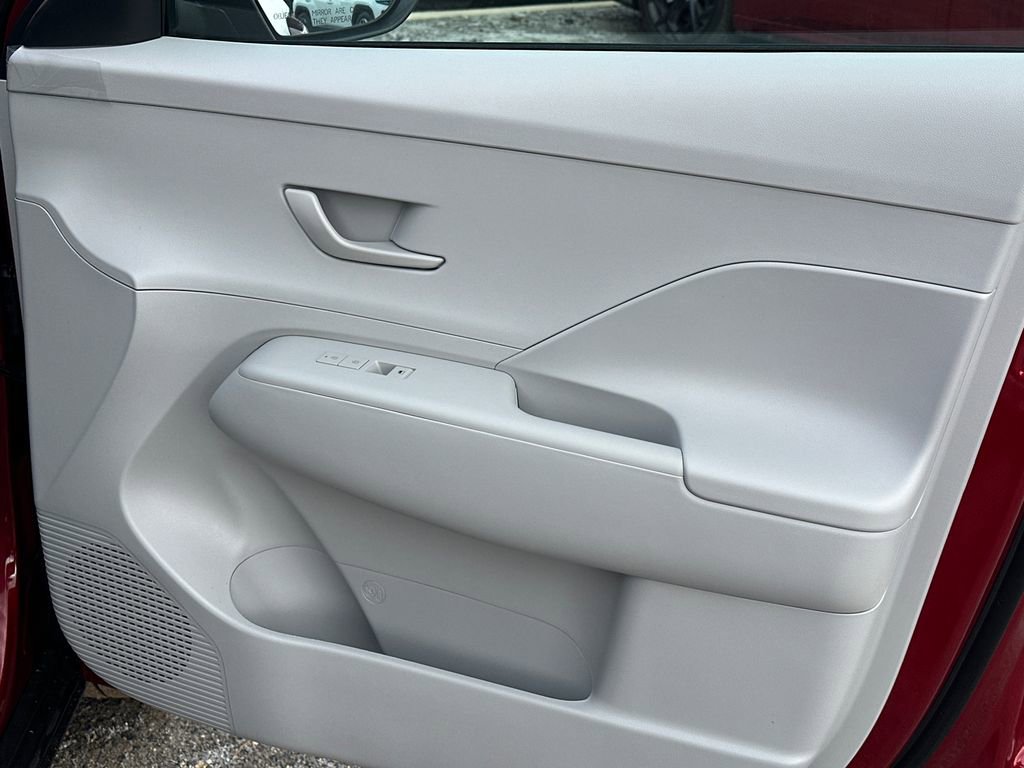 New 2026 Hyundai Kona SE image 14