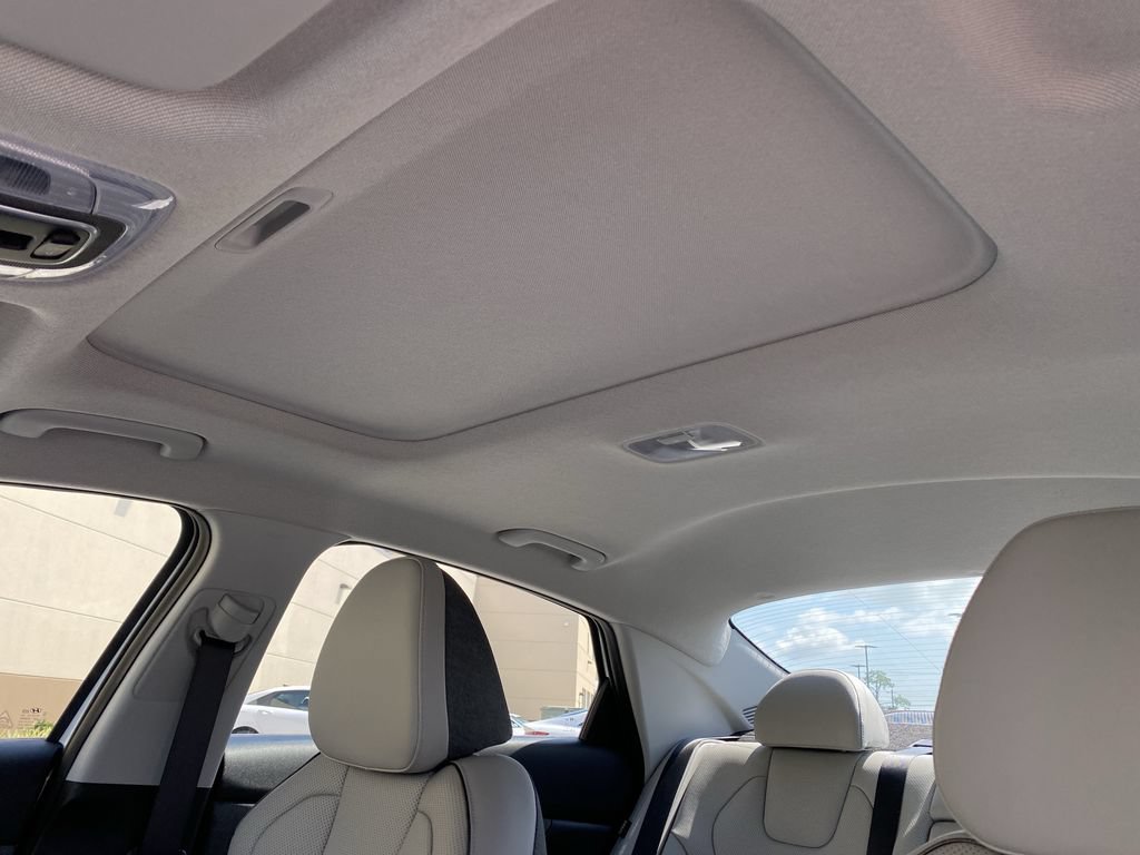 New 2026 Hyundai Elantra Limited FWD image 27