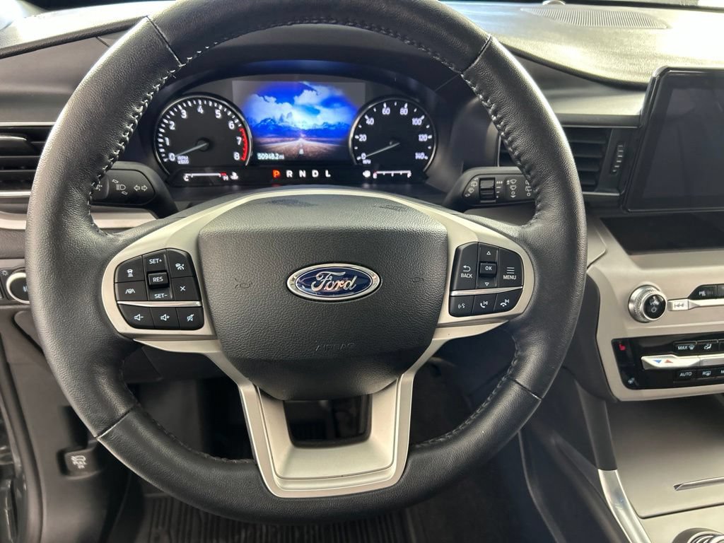 Used 2024 Ford Explorer XLT w/ Equipment Group 202A AWD/4WD image 10