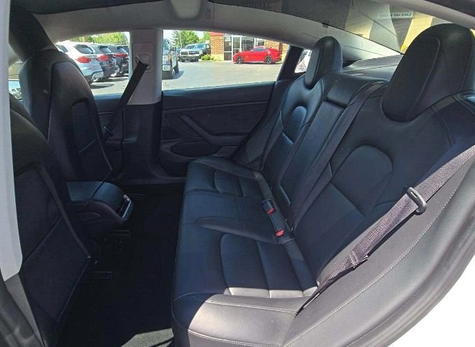Used 2019 Tesla Model 3 Standard Range Plus RWD image 4