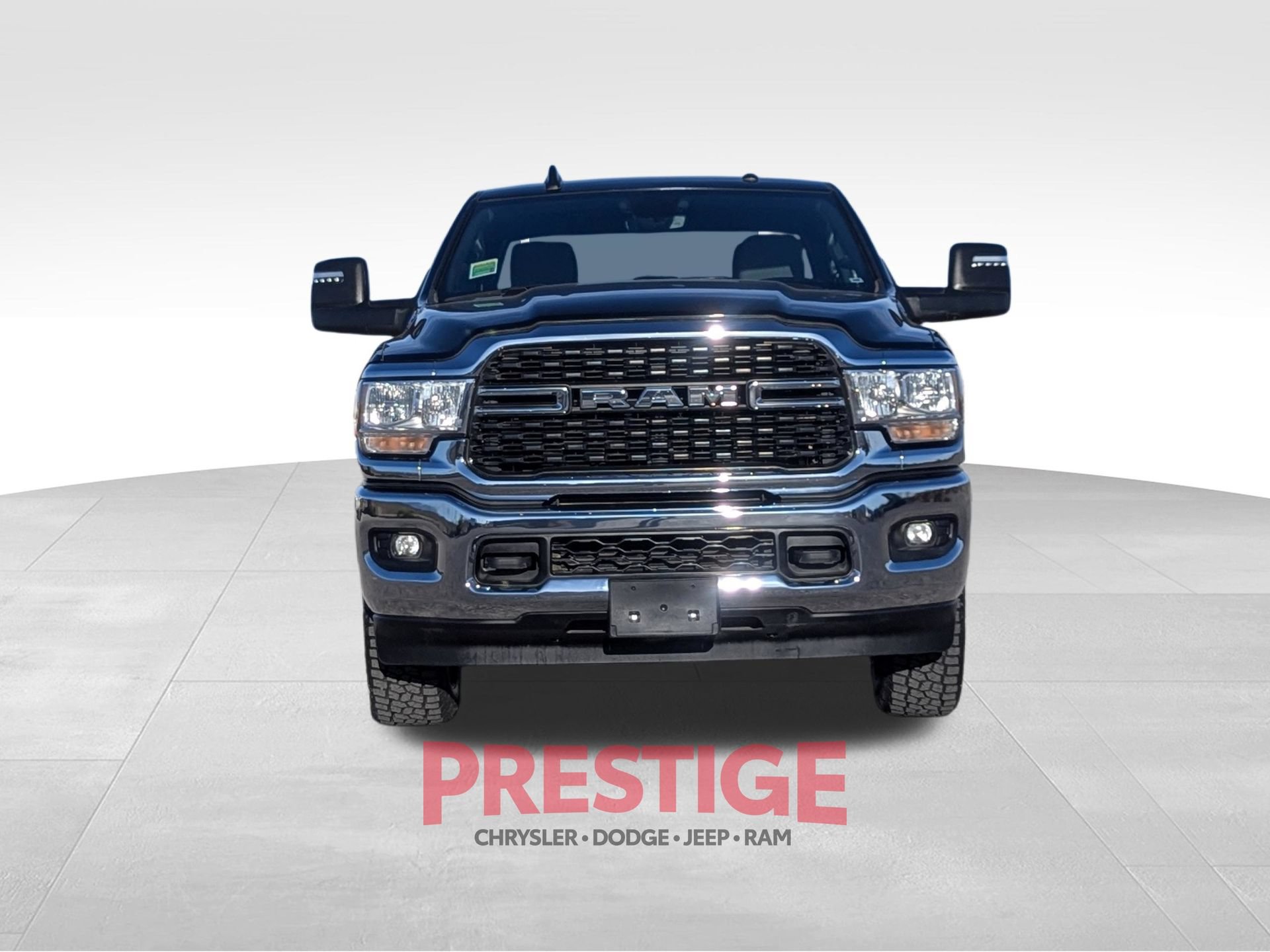 Used 2024 RAM 2500 Big Horn AWD/4WD image 3