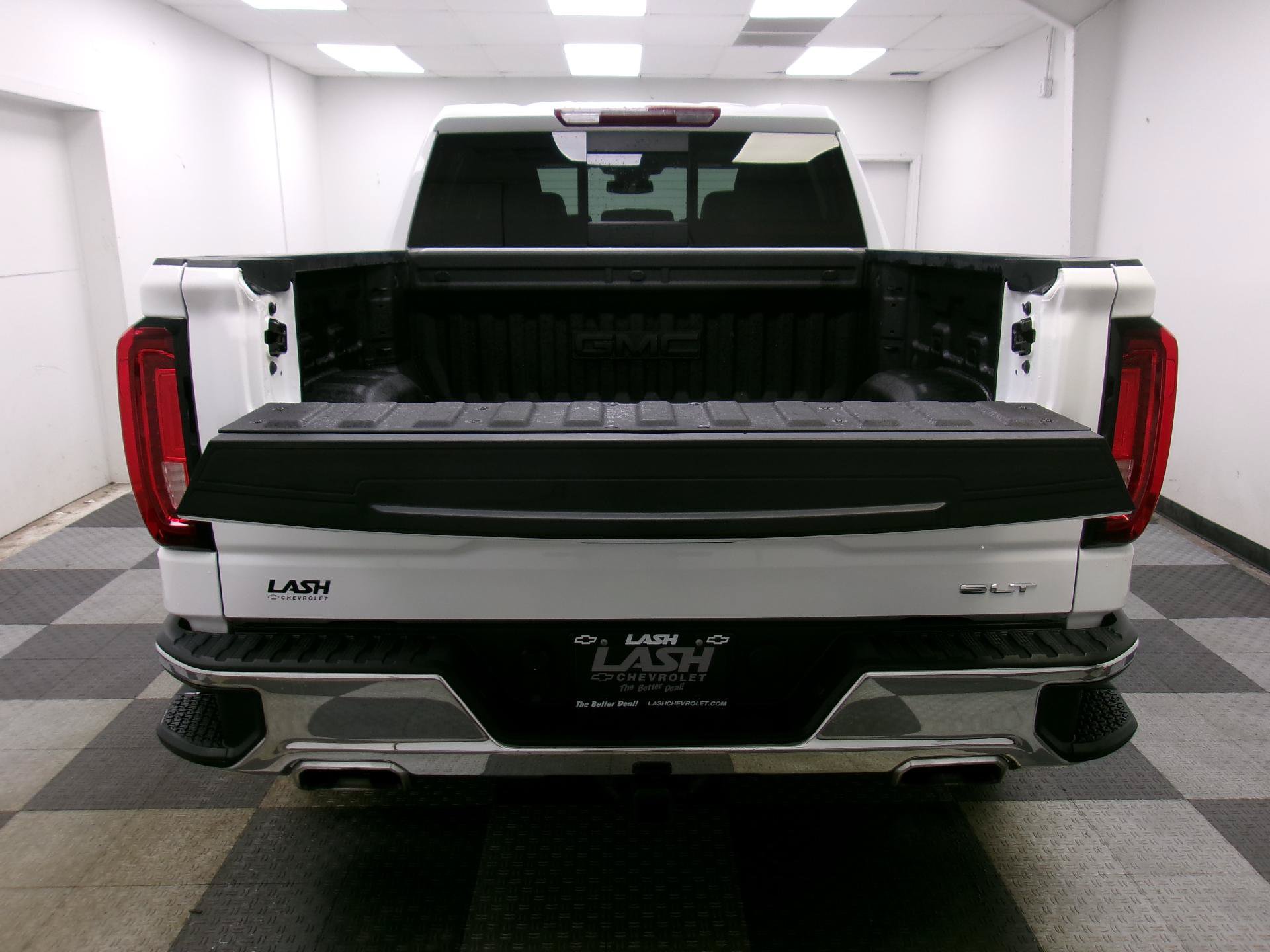 Used 2023 GMC Sierra 1500 SLT w/ SLT Premium Package AWD/4WD image 13