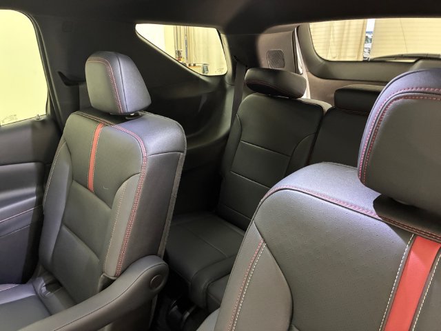 Certified 2026 Chevrolet Traverse RS AWD/4WD image 18