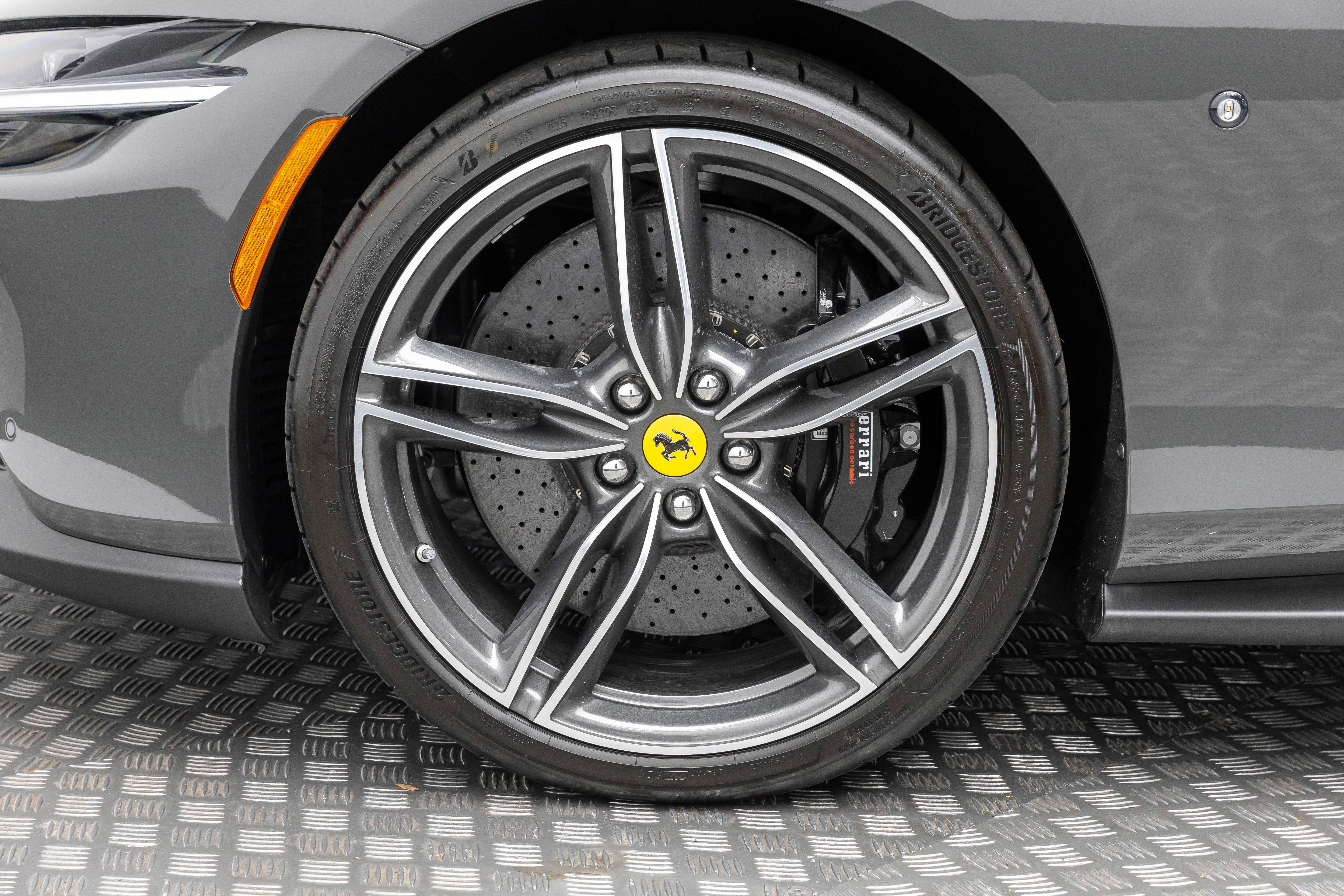 Certified 2025 Ferrari Roma Spider RWD image 47