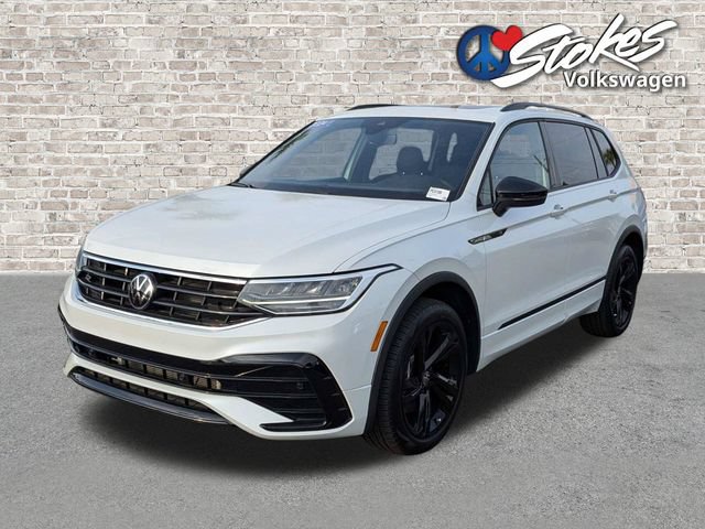 Certified 2024 Volkswagen Tiguan SE R-Line FWD image 8