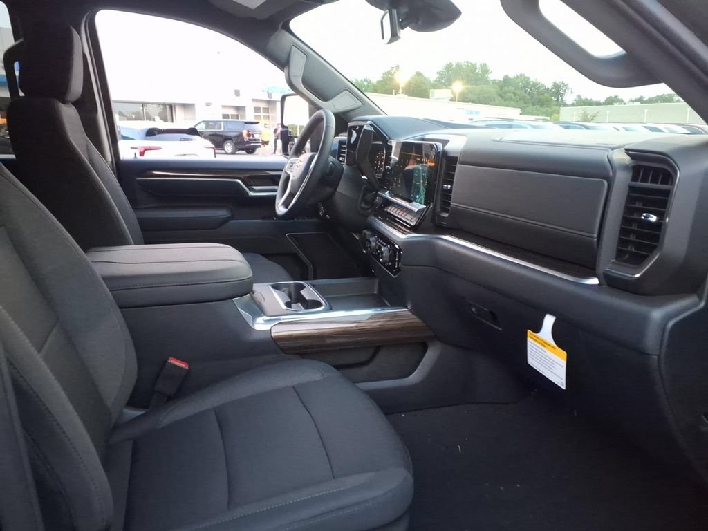 New 2026 Chevrolet Silverado 2500 LT w/ All Star Edition AWD/4WD image 17