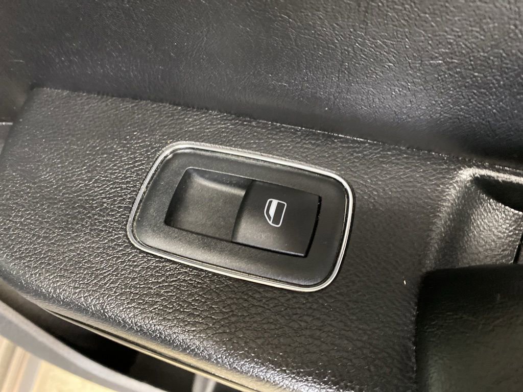 Used 2012 Chrysler 300 S w/ Luxury Group AWD/4WD image 17