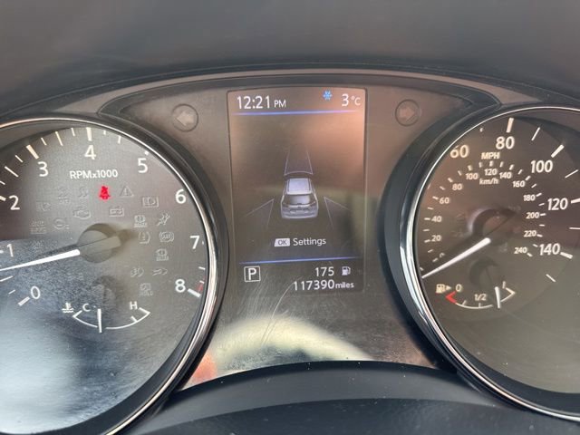 Used 2020 Nissan Rogue SV image 11